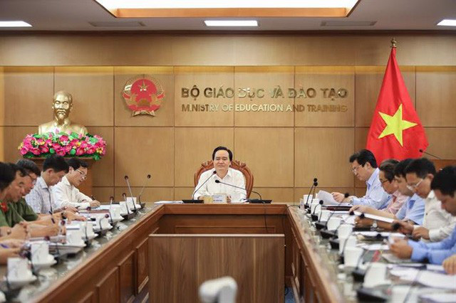 Thi tốt nghiệp THPT năm 2020: Bộ trưởng yêu cầu “Tuyệt đối phải đảm bảo an toàn cho kỳ thi”